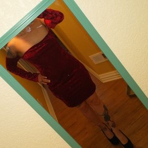 NWT large Forever 21 crushed red velvet dress.